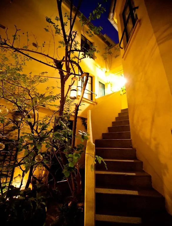 De La Tulipe 3* Paris