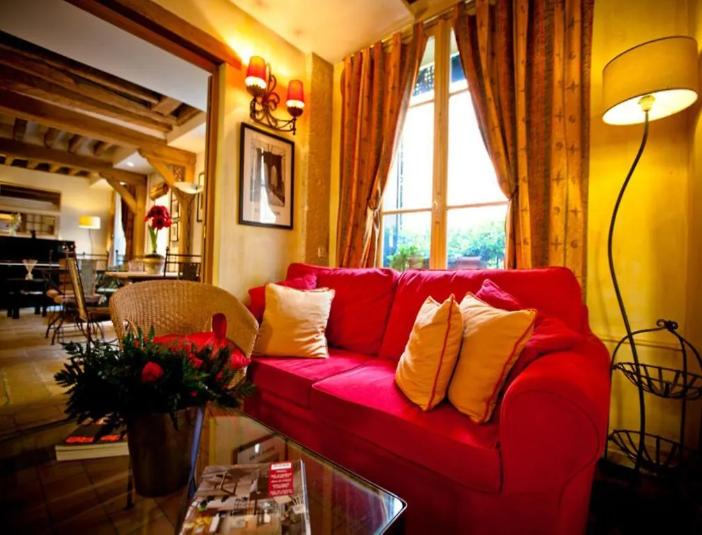 De La Tulipe Hotell 3*