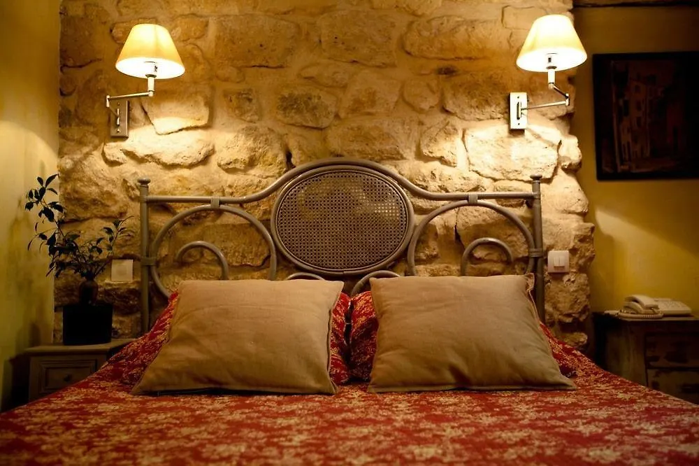 De La Tulipe Hotell 3*