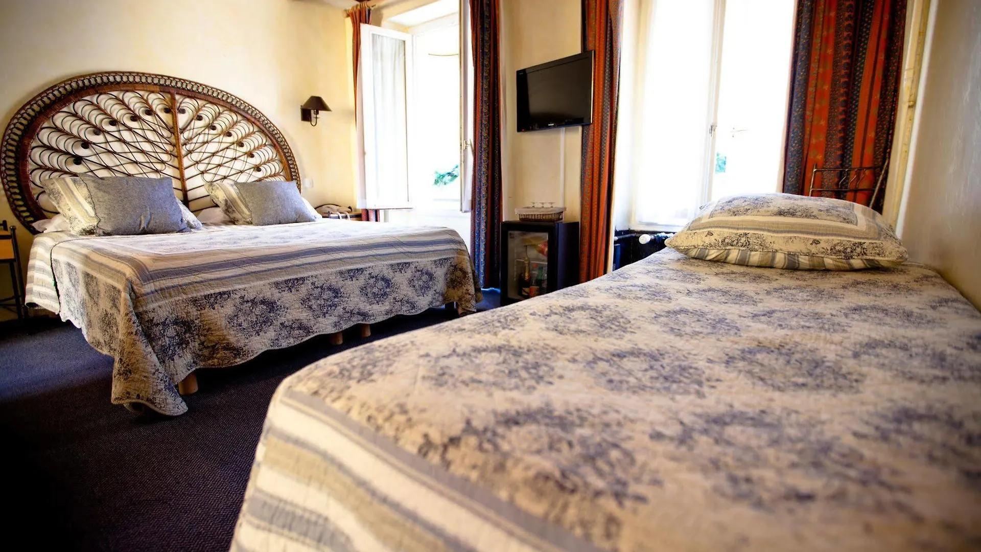 De La Tulipe Hotell